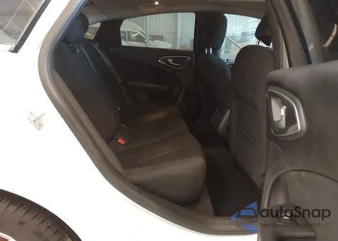 2015 Chrysler 200 Limited из США, поврежденный, VIN 1C3CCCABXFN532684